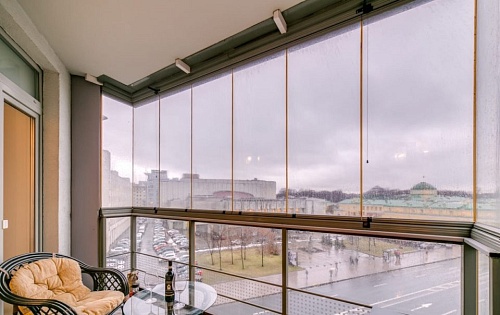 Какие преимущества имеют пластиковые окна перед деревянными и алюминиевыми.